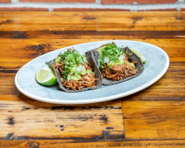CARNITAS TACOS.